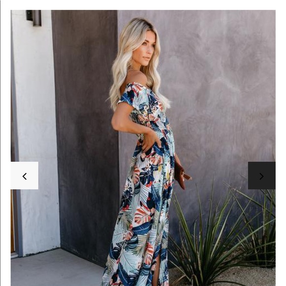 VICI VERY vacay smocked slit maxi dress XS - Picture 6 of 8